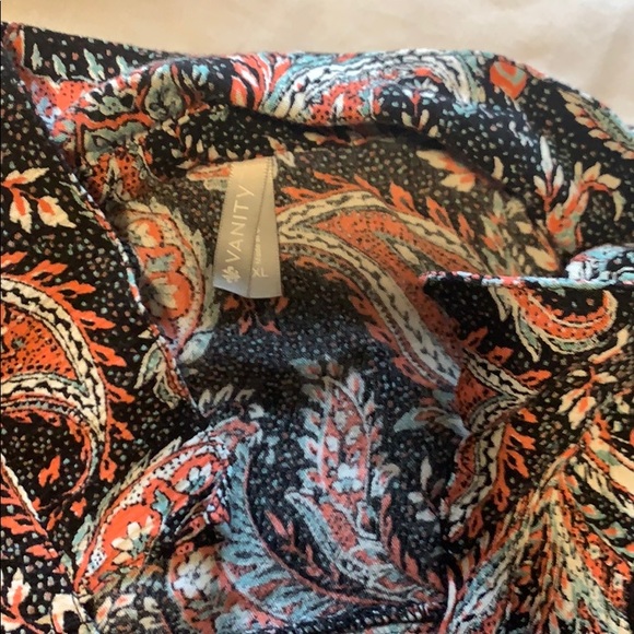 Vanity blouse - Picture 3 of 3